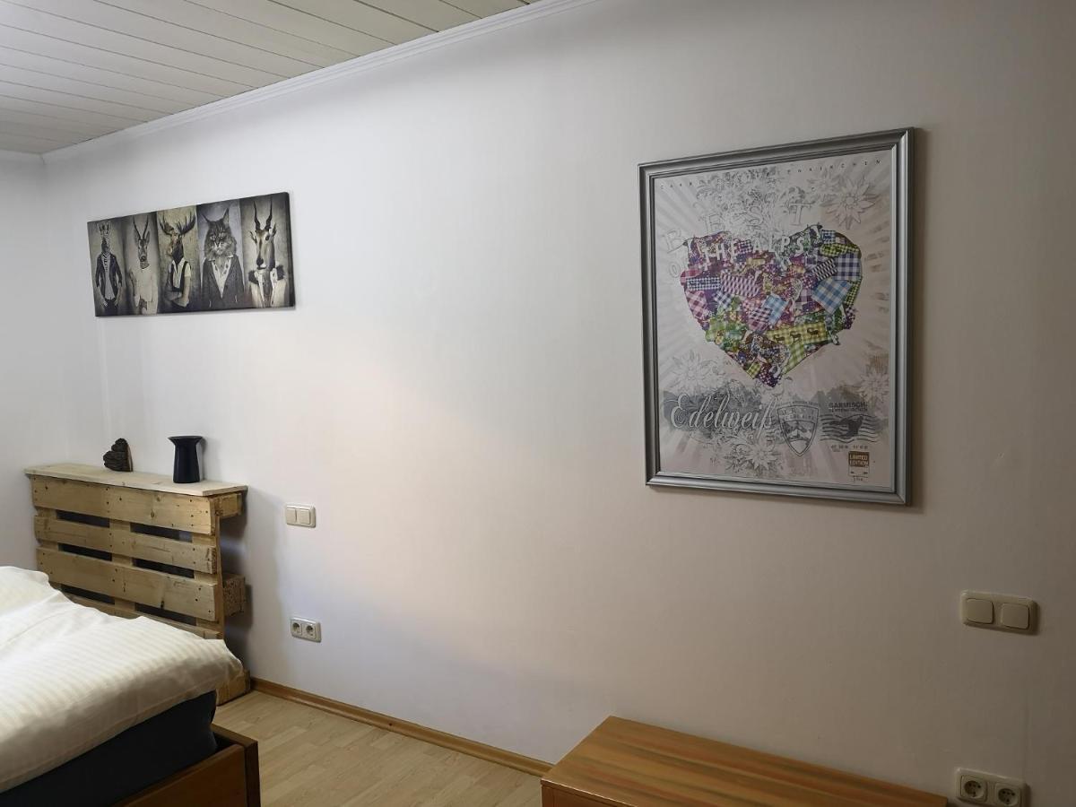 Ferienwohnung Hofheinz Garmisch-Partenkirchen Exterior photo